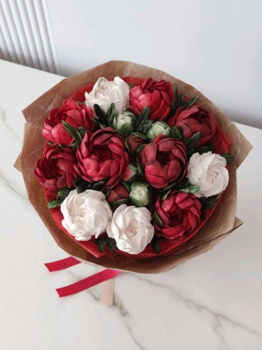 Сладкий букет из капкейков «Пионы в цвету»